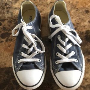 Boys gently worn Converses